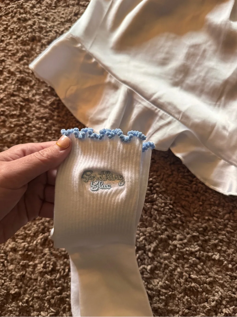 N/A elegant cream